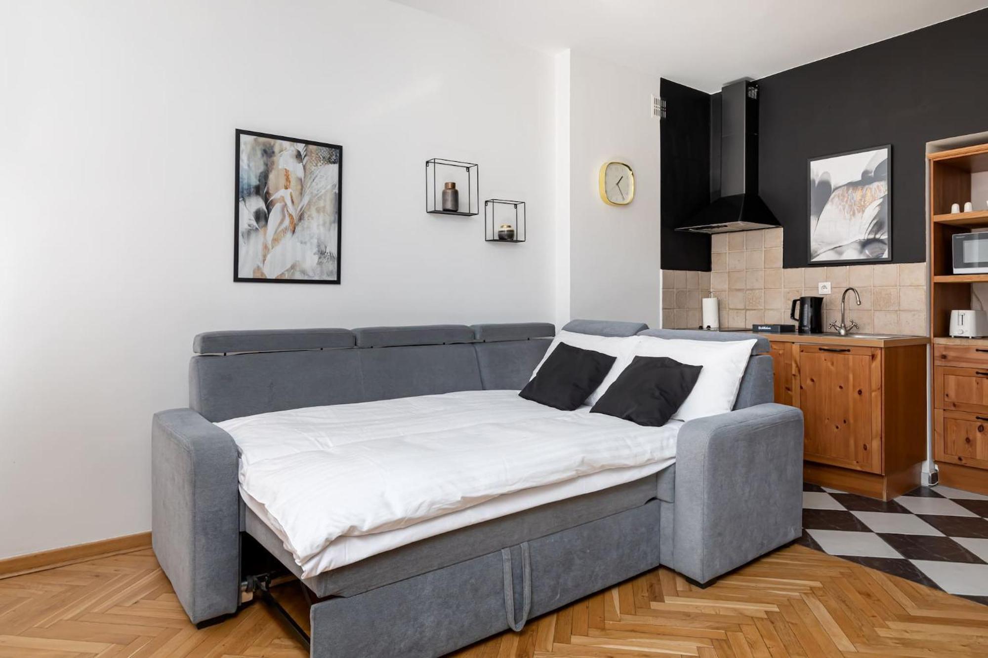 Fashioned Apartment Rycerska By Noclegi Renters Varşovia Exterior foto