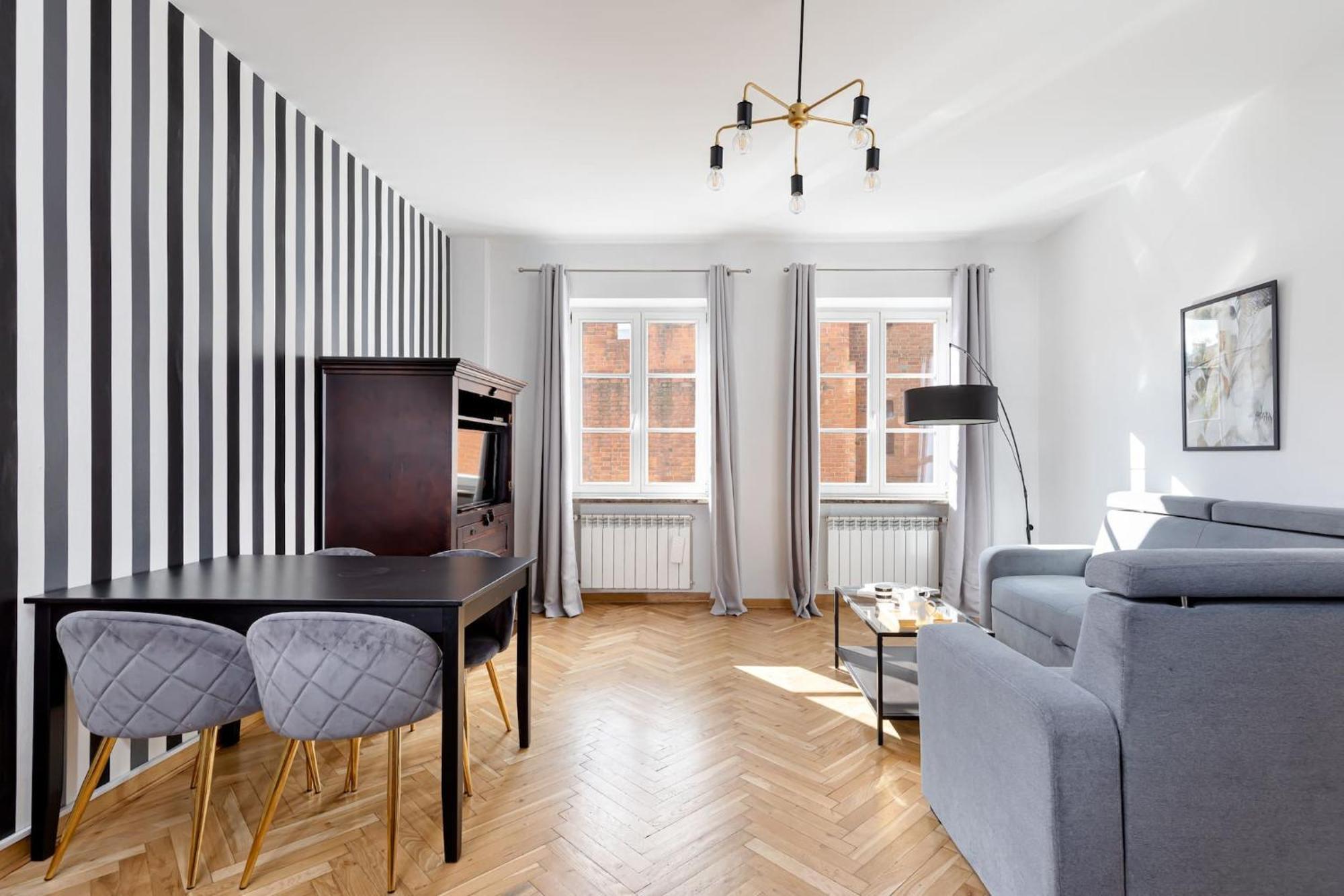 Fashioned Apartment Rycerska By Noclegi Renters Varşovia Exterior foto